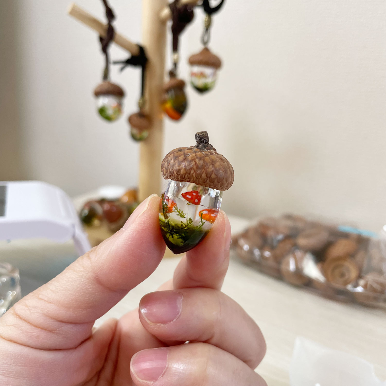 どんぐりレジンを作る