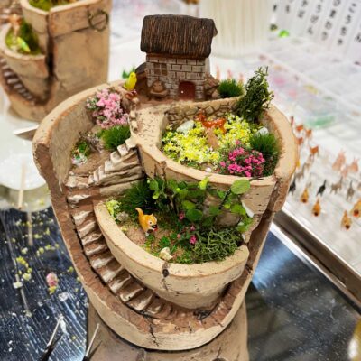 割れ鉢植え-はこにわ-箱庭-ミニチュア動物-体験教室-ワークショップ-どんぐりレジン-ラピュタ風