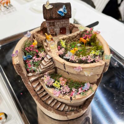 割れ鉢植え-はこにわ-箱庭-ミニチュア動物-体験教室-ワークショップ-どんぐりレジン-ラピュタ風