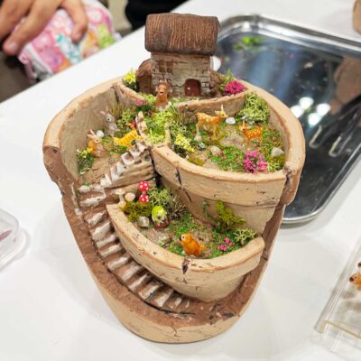 割れ鉢植え-はこにわ-箱庭-ミニチュア動物-体験教室-ワークショップ-どんぐりレジン-ラピュタ風