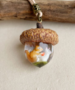 ドングリレジン