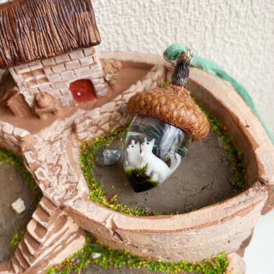 どんぐりレジン-ミニチュア動物-白い猫